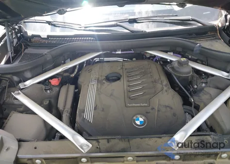 2021 BMW X7 xDrive40I z USA, uszkodzony, nr VIN 5UXCW2C01M9F66058